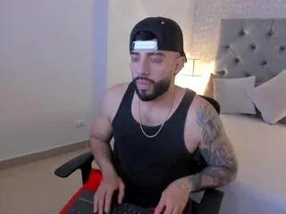 aron_hills from Flirt4Free is Freechat