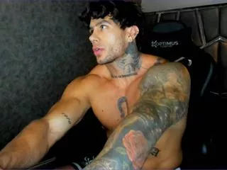 Aron_price from Flirt4Free