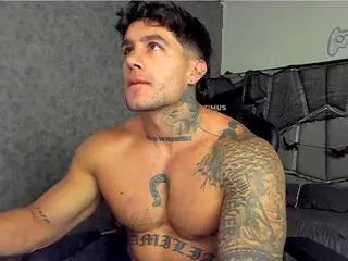 aron_price from Flirt4Free is Freechat