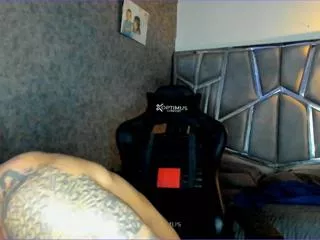 Aron_price from Flirt4Free