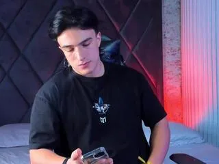 Aslan_fox from Flirt4Free