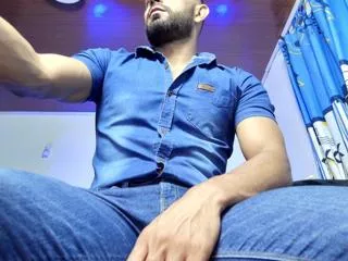 Benjamin_blazee from Flirt4Free