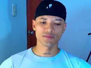 bryan_davee from Flirt4Free is Freechat
