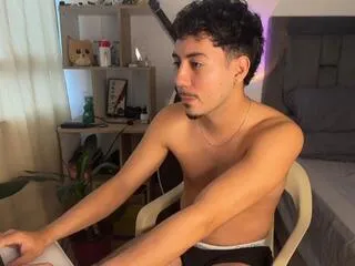 charles_wild from Flirt4Free is Freechat
