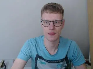 charley_parks from Flirt4Free is Freechat