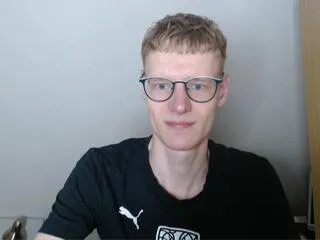 charley_parks from Flirt4Free is Freechat