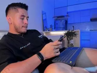 Chris_skyle from Flirt4Free