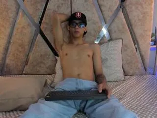 christian_leone from Flirt4Free is Freechat