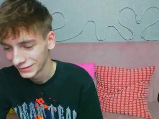 cy_ellis from Flirt4Free is Freechat