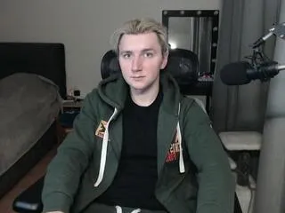 Elvin_vaenight from Flirt4Free