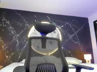 Ethan_traviis from Flirt4Free