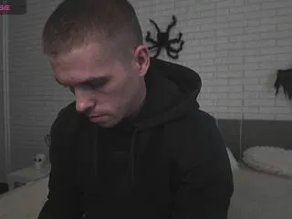 garett_perez from Flirt4Free is Freechat