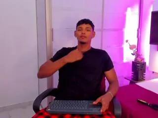 hugo_cano from Flirt4Free is Freechat