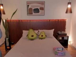 isa_raven from Flirt4Free is Freechat