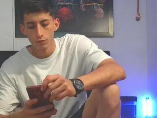 jakee_thomson from Flirt4Free is Freechat