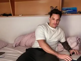 joseph_james from Flirt4Free is Freechat