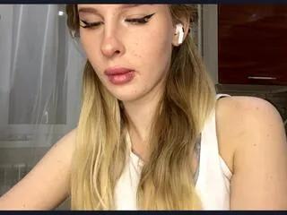 Joycelyn_mctague from Flirt4Free