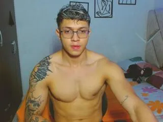 junior_wayne from Flirt4Free is Freechat