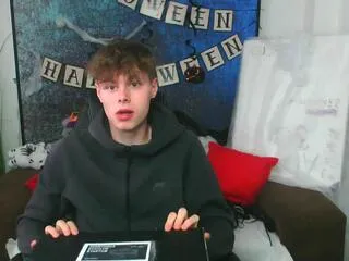 justin_beckett from Flirt4Free is Freechat