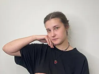 karine_carrea from Flirt4Free is Freechat