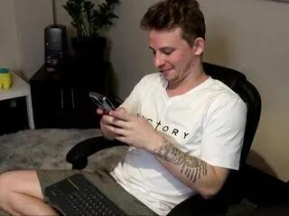 landon_york from Flirt4Free is Freechat