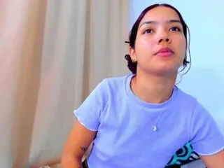 Lia_kiity from Flirt4Free