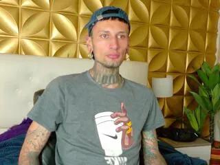 liam_inked from Flirt4Free is Freechat