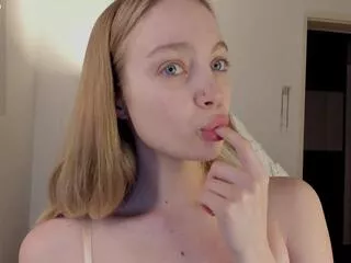 Lisa_hyper from Flirt4Free