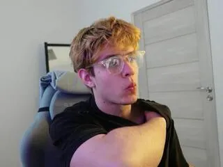 Logan_fraser from Flirt4Free