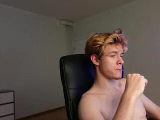 Logan_fraser from Flirt4Free