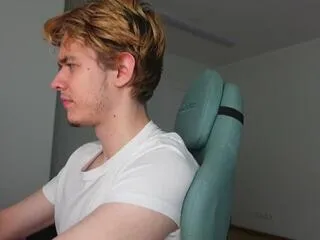 logan_fraser from Flirt4Free is Freechat