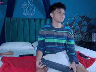 luca_delart from Flirt4Free is Freechat