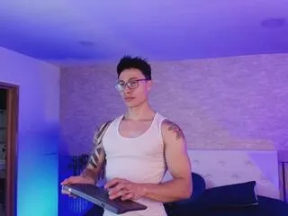 lucian_noir from Flirt4Free is Freechat