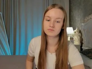 Lucy_di from Flirt4Free