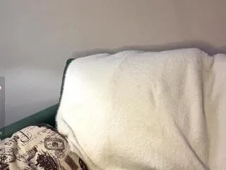 lynette_grindell from Flirt4Free is Freechat