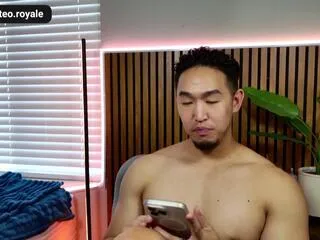 Matteo_royale from Flirt4Free