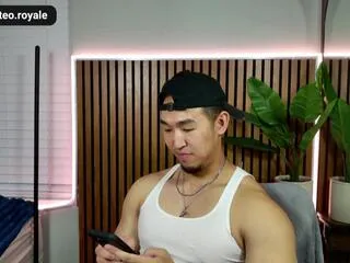 Matteo_royale from Flirt4Free