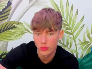 matthew_bieber from Flirt4Free