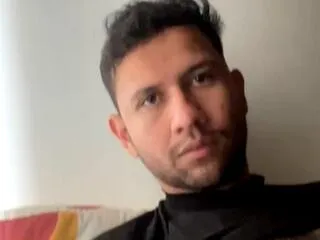 michaell_spinelly from Flirt4Free is Freechat