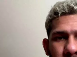 Miike_thomson from Flirt4Free