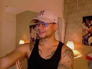 mike_wellss from Flirt4Free is Freechat