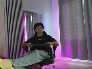 mikey_banji from Flirt4Free is Freechat