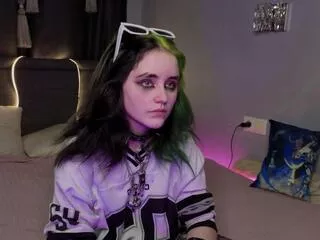 Quenna_fort from Flirt4Free