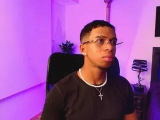 romeo_kiing from Flirt4Free is Freechat