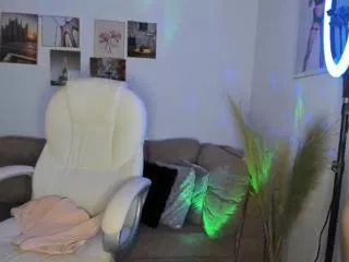 Sarah_henson from Flirt4Free