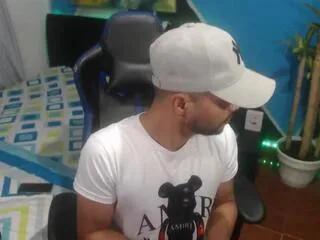 steven_fish from Flirt4Free is Freechat