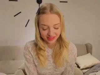 sunniva_hazle from Flirt4Free is Freechat