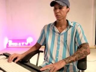 taysor_rinque from Flirt4Free is Freechat