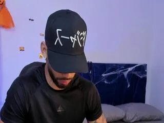 theo_sky from Flirt4Free is Freechat