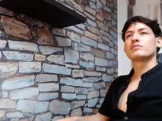 thomas_lester from Flirt4Free is Freechat